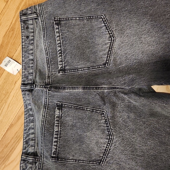 CAbi Gray Black Denim Jeans Nwt  Women's Jeans Size 16 Boyfriend Smokewash - Picture 7 of 13